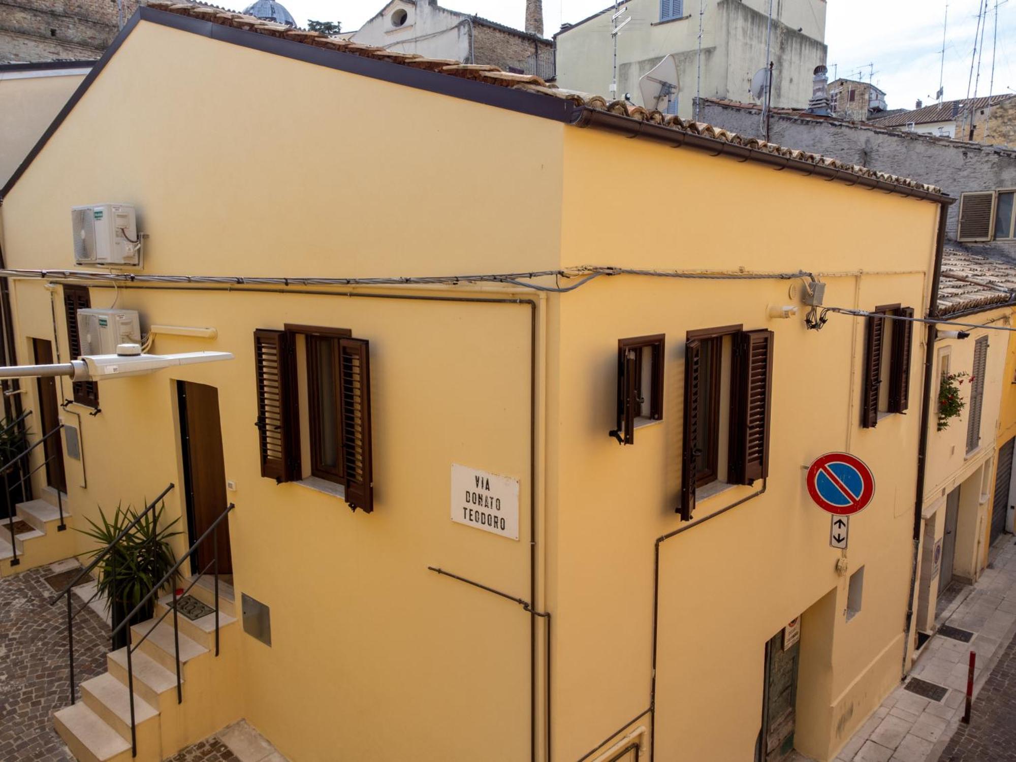 Loft Teate Apartment Chieti Bagian luar foto
